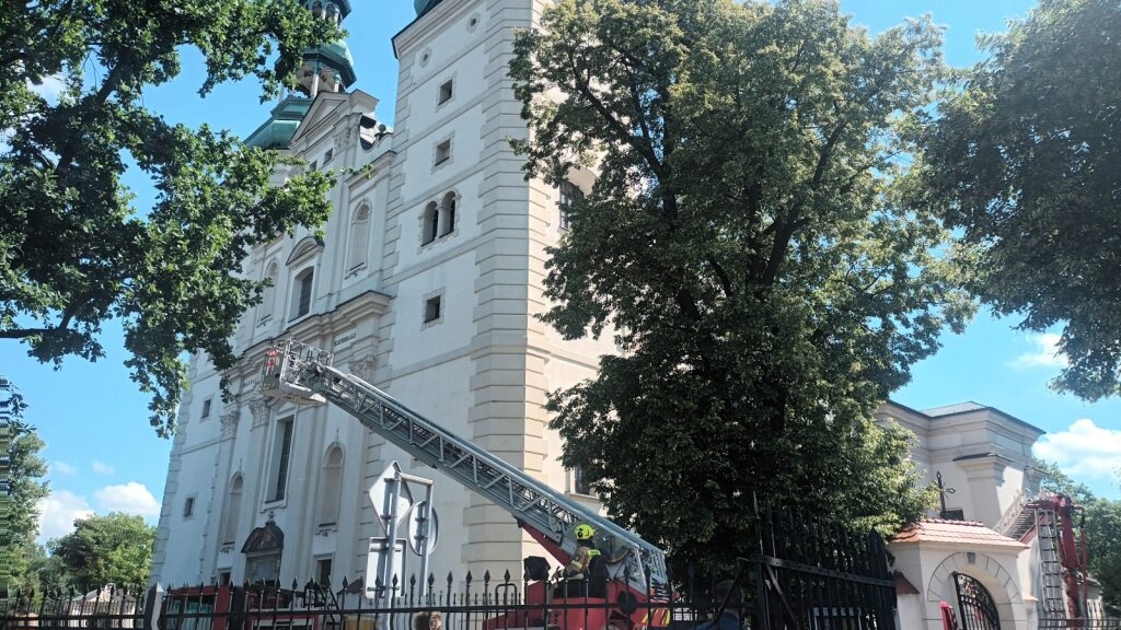 Akcja gaśnicza w łowickiej katedrze
