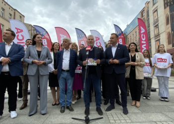 Aleksander Kwaśniewski w Łodzi. Były prezydent RP wspominał wybory z 1989 roku i udzielił wyborczego poparcia Markowi Belce 1 Aleksander Kwaśniewski w Łodzi