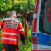 Spadli z dachu. Wypadek w powiecie radomszczańskim