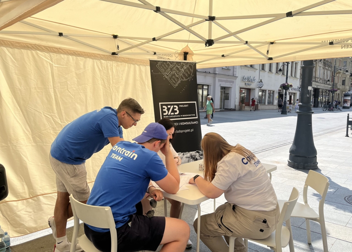 21. Rajd Przedsiębiorców. Start przed Radiem Łódź