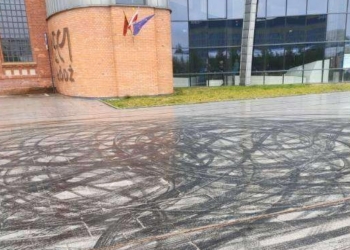 Problemy z nawierzchnią przy EC1 w Łodzi
