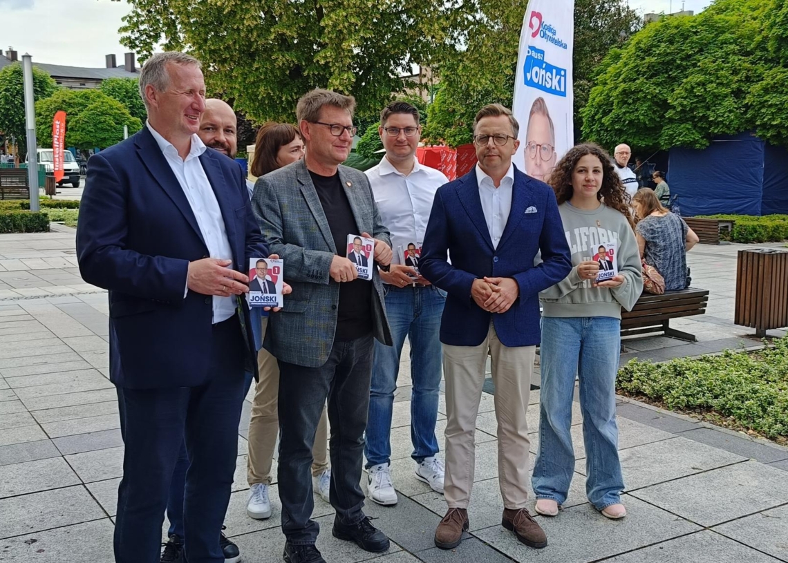 Dariusz Joński na spotkaniu wyborczym w Łasku