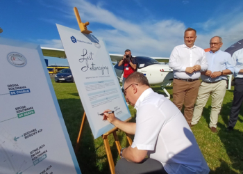 Fly Show w Piotrkowie Trybunalskim. Na piotrkowskim lotnisku powstaną nowe drogi kołowania