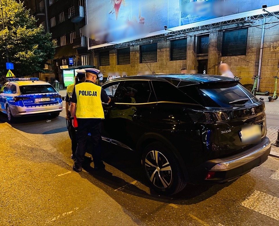 Podjechał do policji po radę na... podwójnym gazie! 1 policji