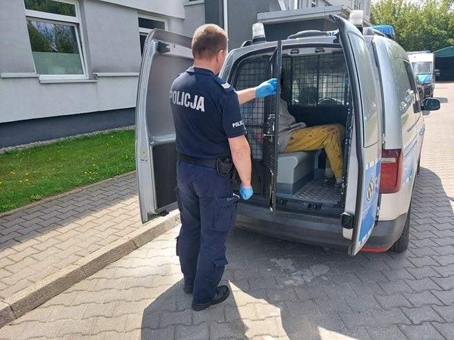policja interweniuje w sprawie kaszanki