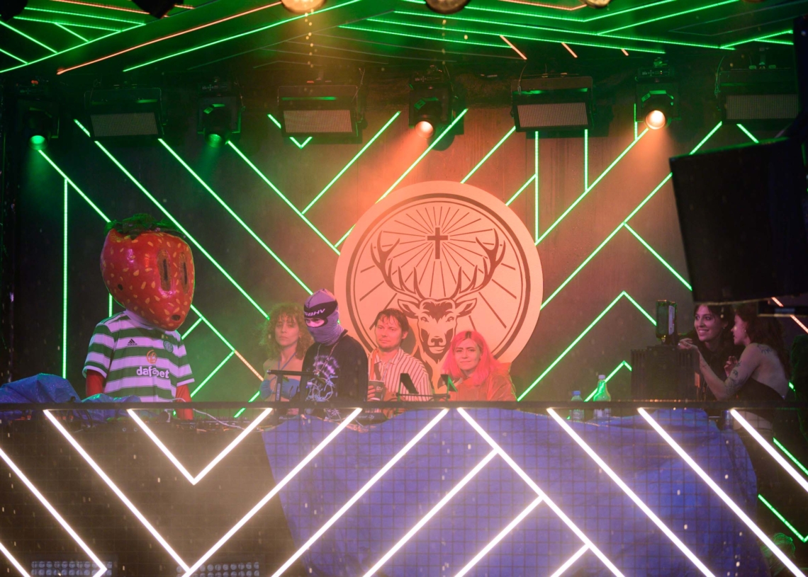 Festiwal Audioriver 2024 w strugach deszczu