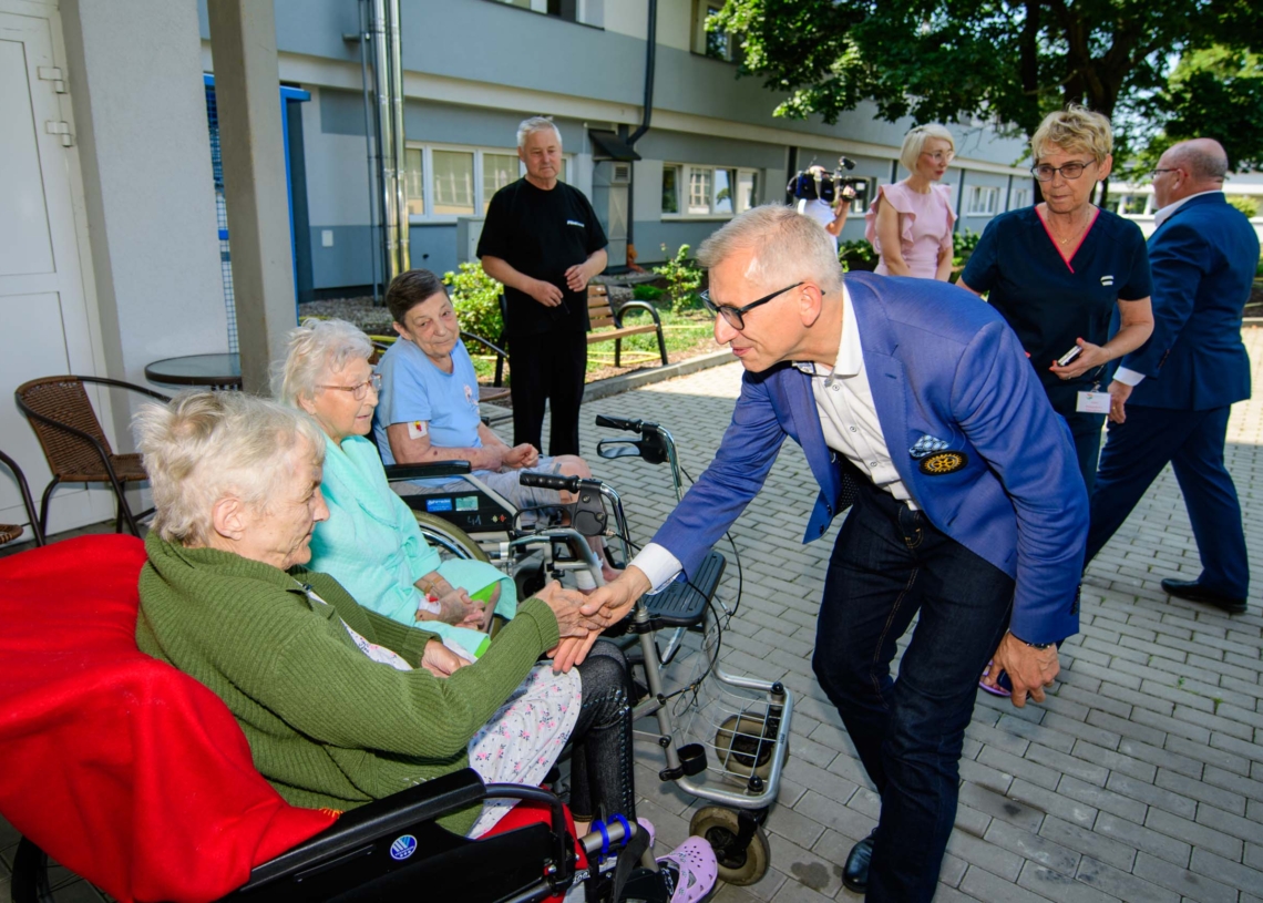 Rotary Club w Łodzi przekazał pojazd dla Stowarzyszenia Hospicjum Łódzkie [ZDJĘCIA]