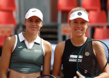 Magda Linette lepsza od Magdaleny Fręch w historycznym finale w Pradze