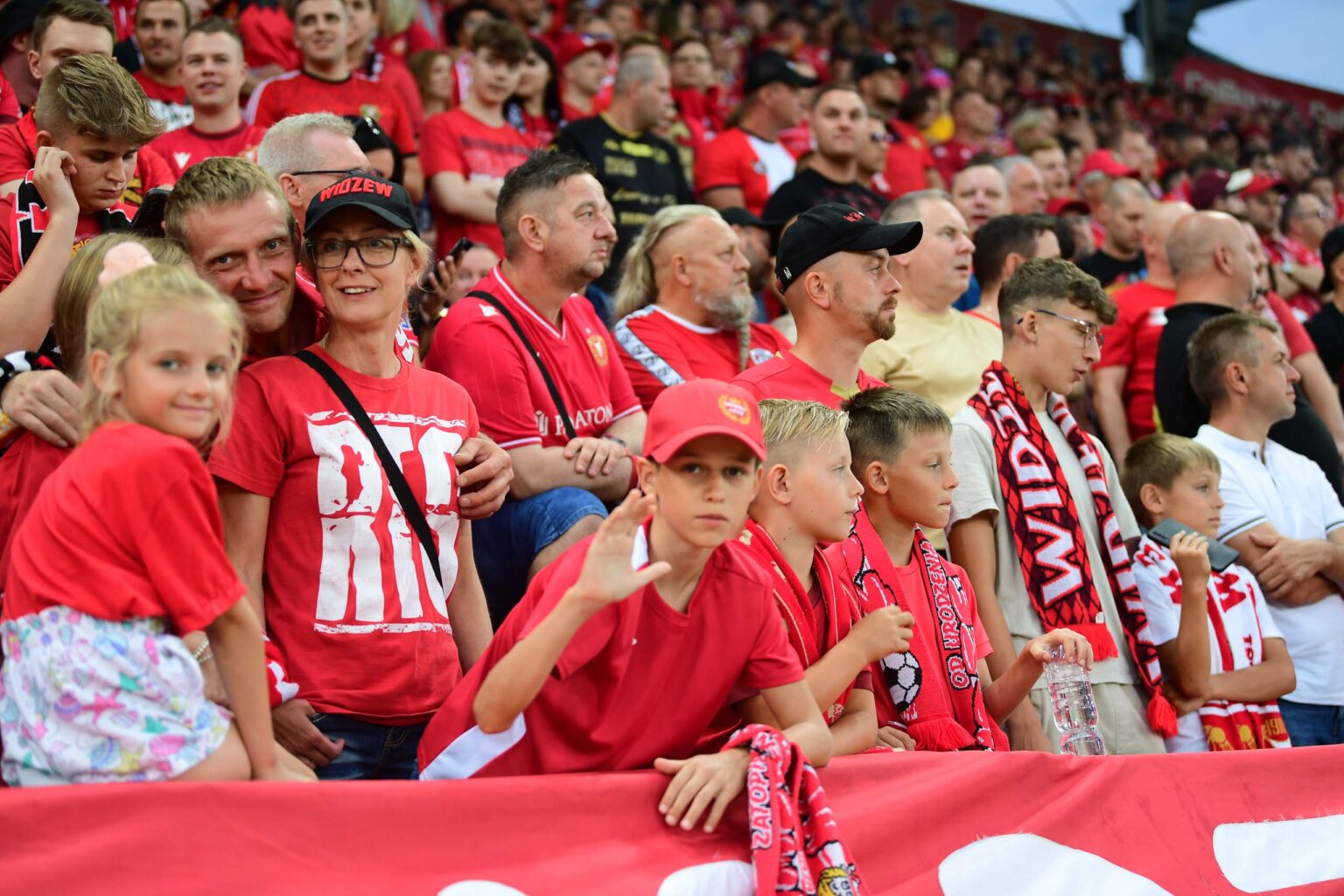 Kibice na meczu Widzew Lodz vs Lech Poznan Fot Sebastian Szwajkowski 77 1