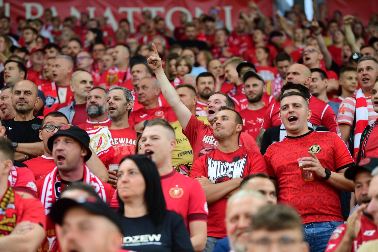 Kibice na meczu Widzew Lodz vs Lech Poznan Fot Sebastian Szwajkowski 81 1
