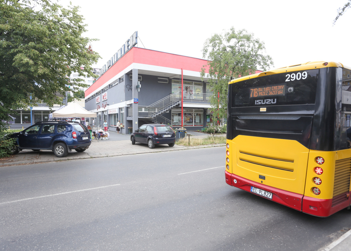 Od 8 lipca utrudnienia dla pasażerów MPK-Łódź na Dąbrowie. Zacznie się budowa przystanku przy "Pionierze" 1 Na Dąbrowie powstanie nowy przystanek