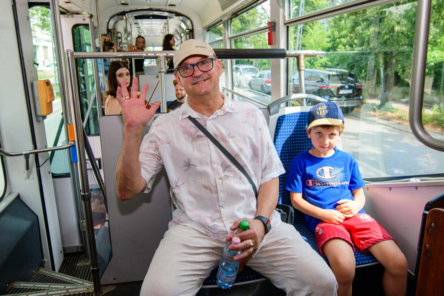 Wakacyjny tramwaj Radia Lodz z zespolem Wolne Baluty Fot Sebastian Szwajkowski 5