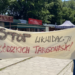 Mieszkańcy wieżowca przy Wodnym Rynku w Łodzi protestują. Nie chcą, aby na miejscu parkingu powstał apartamentowiec 11 Mieszkańcy wieżowca przy Wodnym Rynku w Łodzi protestują. Nie chcą, aby na miejscu parkingu powstał apartamentowiec