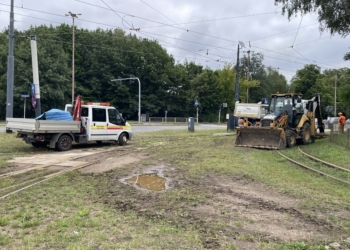Tramwaje zniknęły z Teofilowa, ale wróciły do Konstantynowa. Ulica Konstantynowska nadal nie jest przejezdna - raport drogowy 3 Tramwaje powróciły do Konstantynowa, ale zniknęły z Teofilowa