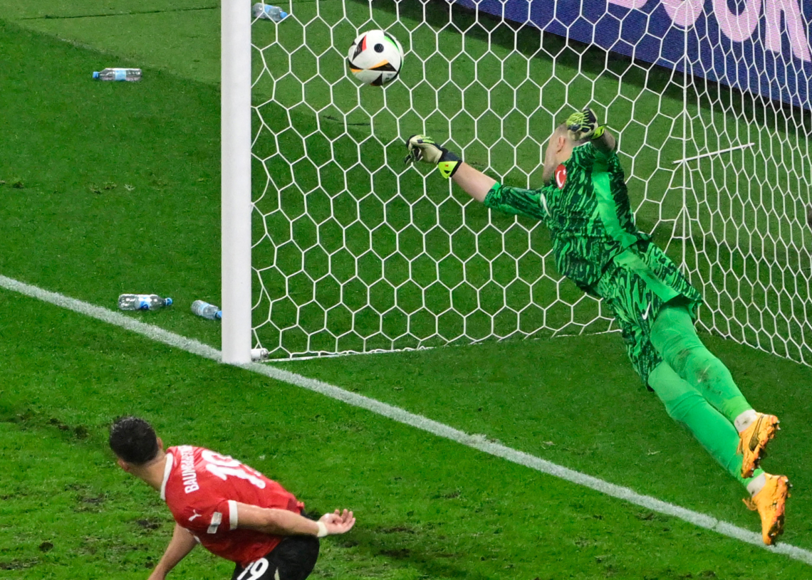 Euro 2024. „Kosmiczny” Mert Gunok pozbawił Austrię złudzeń. Holandia i Turcja ostatnimi ćwierćfinalistami