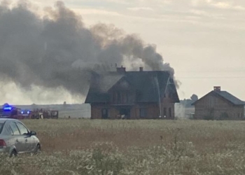 Piorun uderzył w dom i zmienił życie 5-osobowej rodziny ze Srocka w chaos. Potrzebna jest pomoc