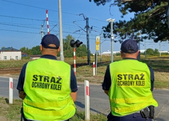 Bezpieczne powroty z wakacji. Akcja PKP PLK i policji