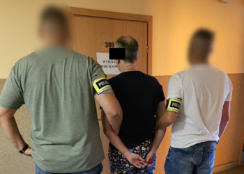 Ukrywał się od 2010 roku, najbliższe 15 lat spędzi w więzieniu 8 Ukrywał się od 2010 roku, najbliższe 15 lat spędzi w więzieniu