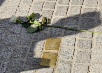 Odsłonięto pierwsze w Łodzi Kamienie Pamięci