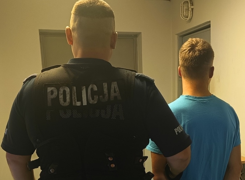 Pijany i bez prawa jazdy jechał kradzionym autem