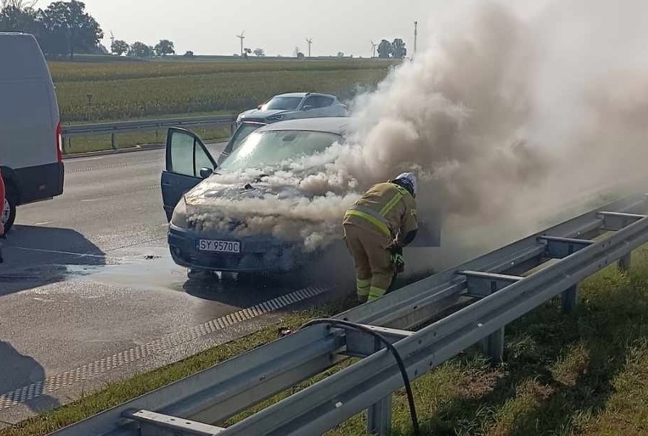 Na autostradzie A1 zapalił się samochód 1 autostradzie A1