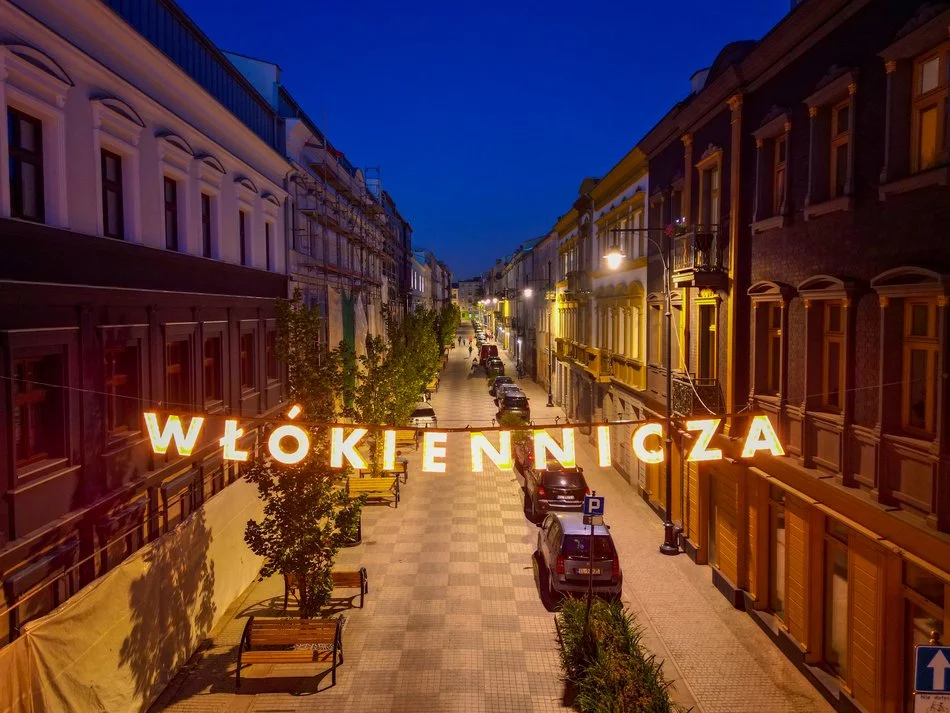 Dlaczego - nazywana "Perełką Łodzi" - ulica Włókiennicza po rewitalizacji świeci pustkami? 1 Ulica Włókiennicza, fot. Konrad Ciężki