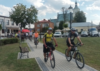 „Rajd rowerowy od źródeł Rawki” zorganizowany dla chorego na raka Kubusia