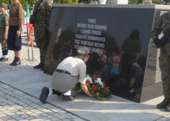 Sulejów: upamiętniono ofiary bombardowania sprzed 85 lat
