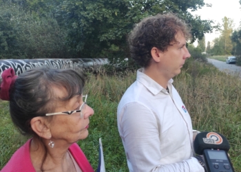 Mieszkańcy chcą podjazdu obok kładki nad przejściem pod rurami na granicy Olechowa i Janowa
