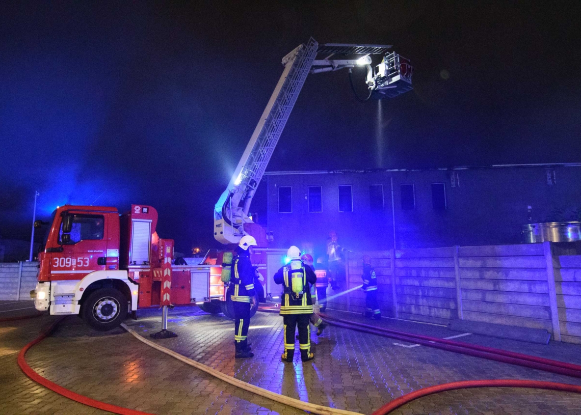 Pożar hali magazynowej na Szczecińskiej w Łodzi