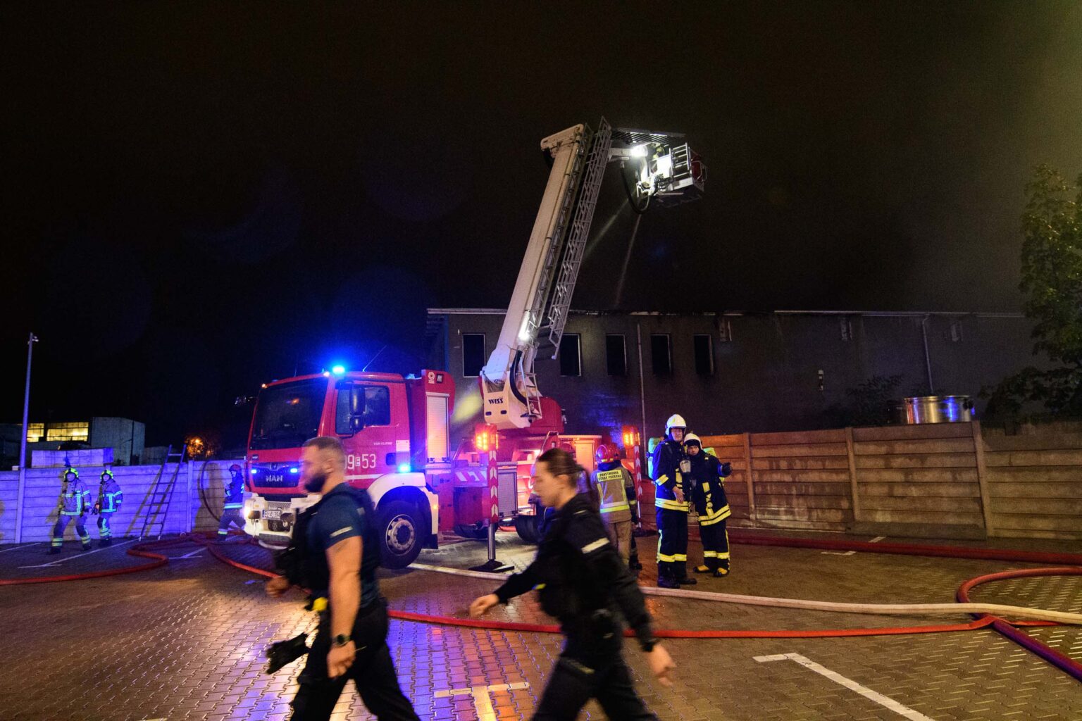Pozar hali na Szczecinskiej Fot Sebastian Szwajkowski 5