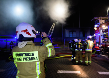 Pożar hali magazynowej na Szczecińskiej w Łodzi