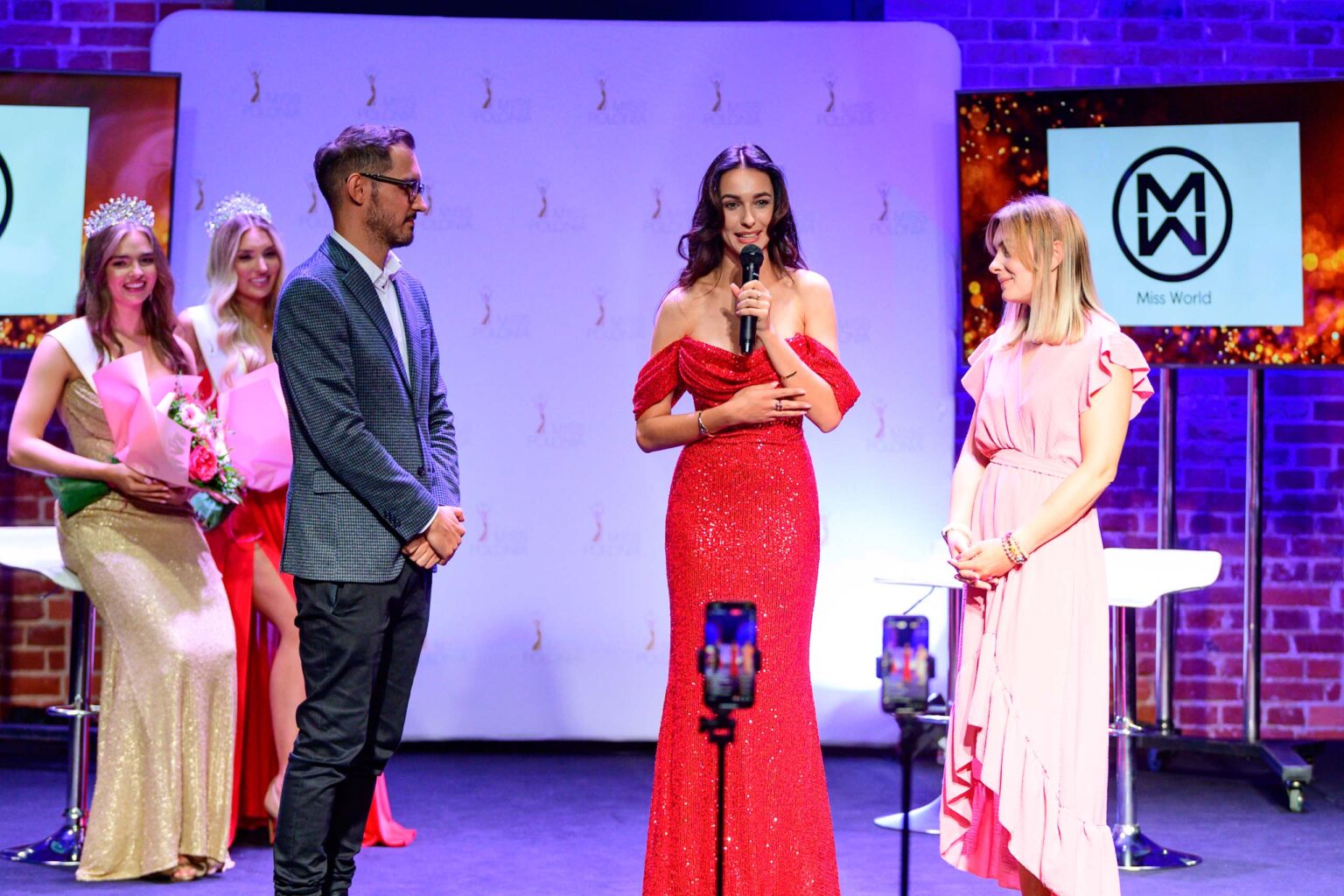 Prezentacja kandydatek do konkursow miss Fot Sebastian Szwajkowski 11