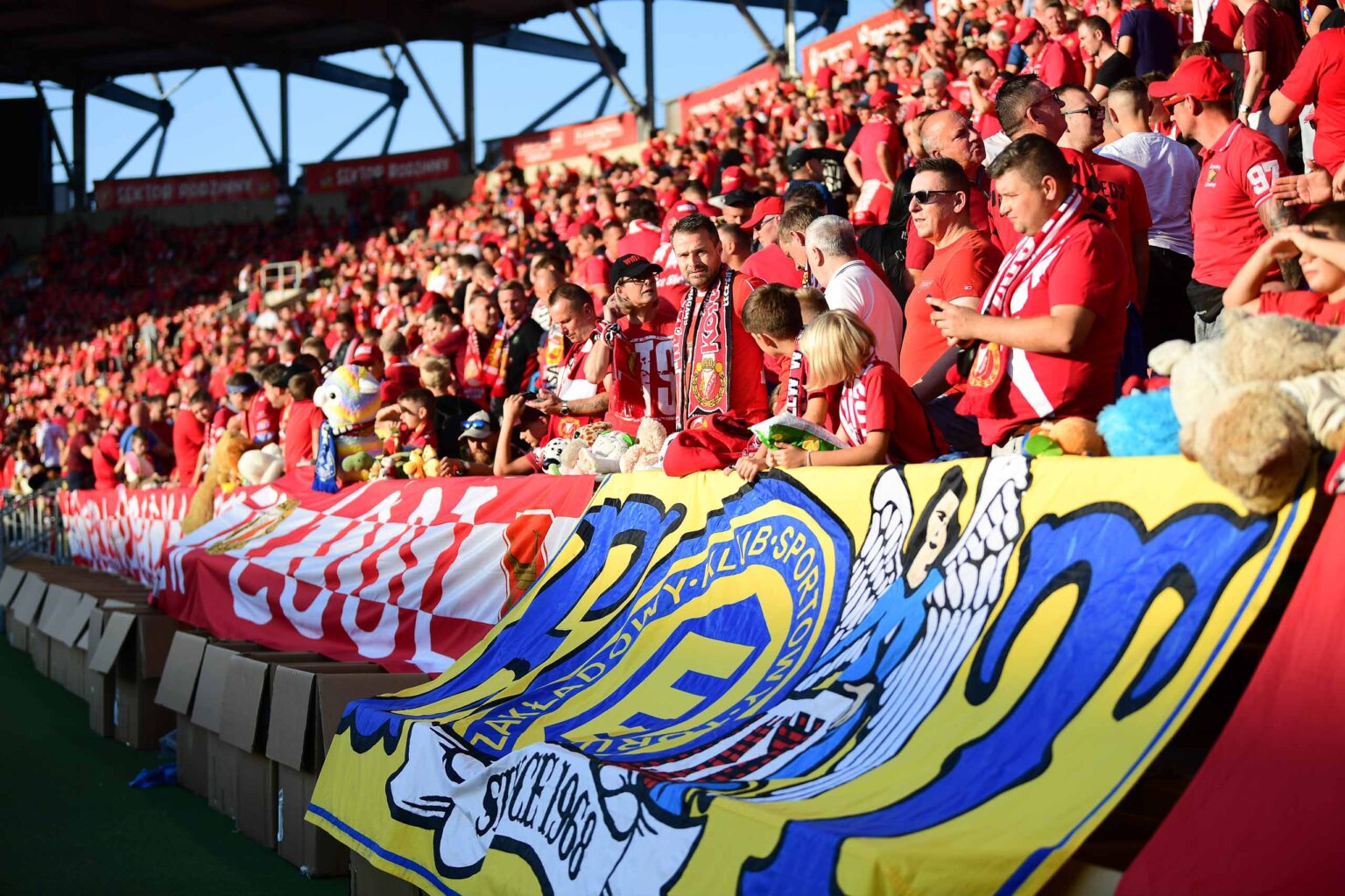 Widzew Lodz vs Piast Gliwice doping Fot Sebastian Szwajkowski 101