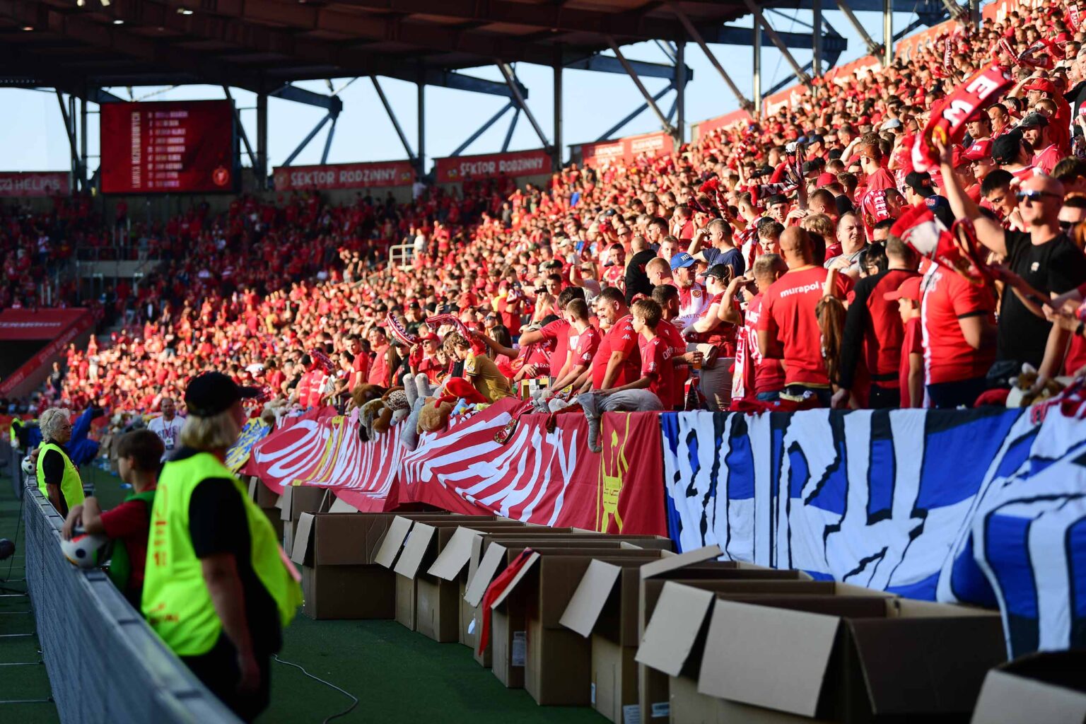 Widzew Lodz vs Piast Gliwice doping Fot Sebastian Szwajkowski 112
