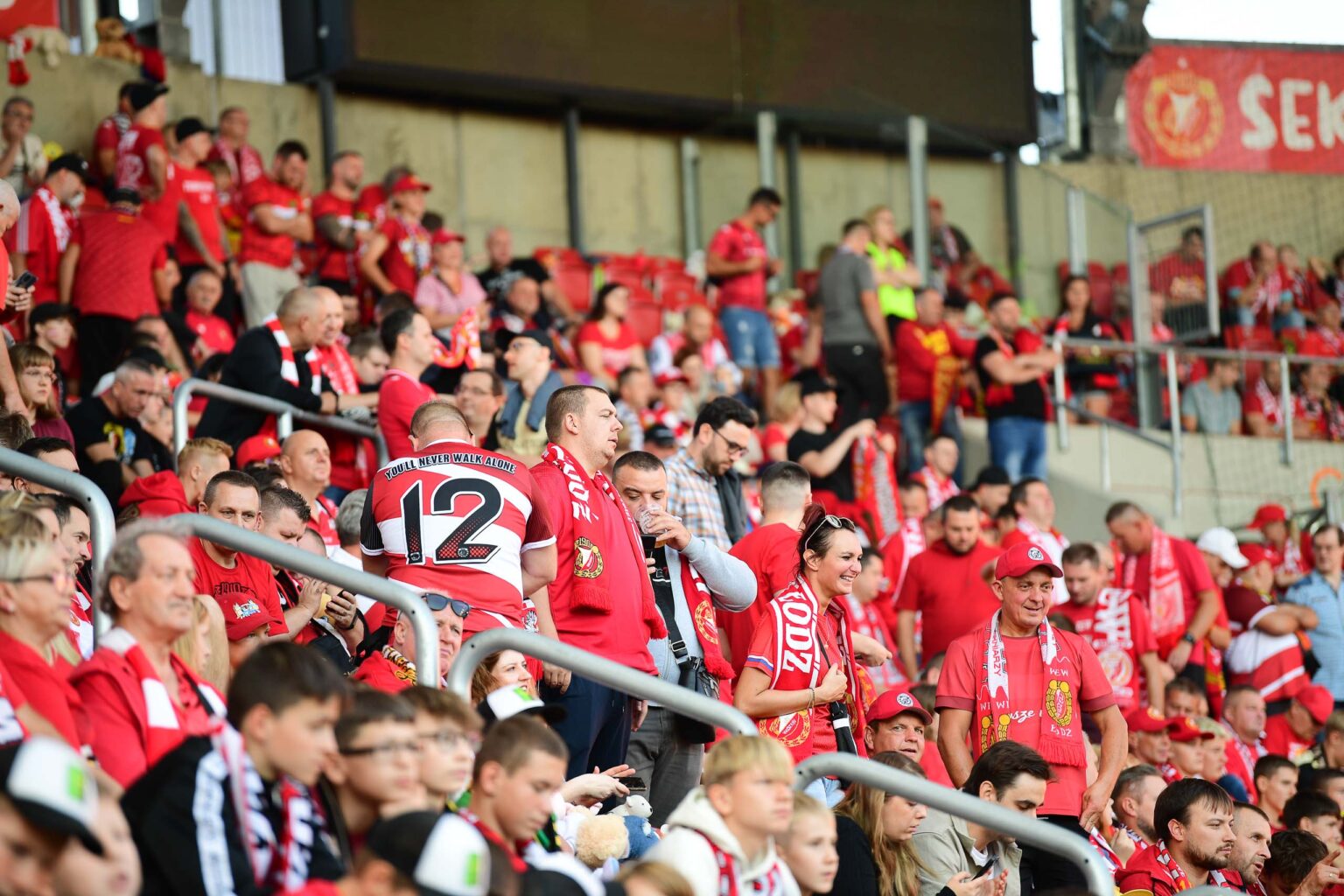 Widzew Lodz vs Piast Gliwice doping Fot Sebastian Szwajkowski 23