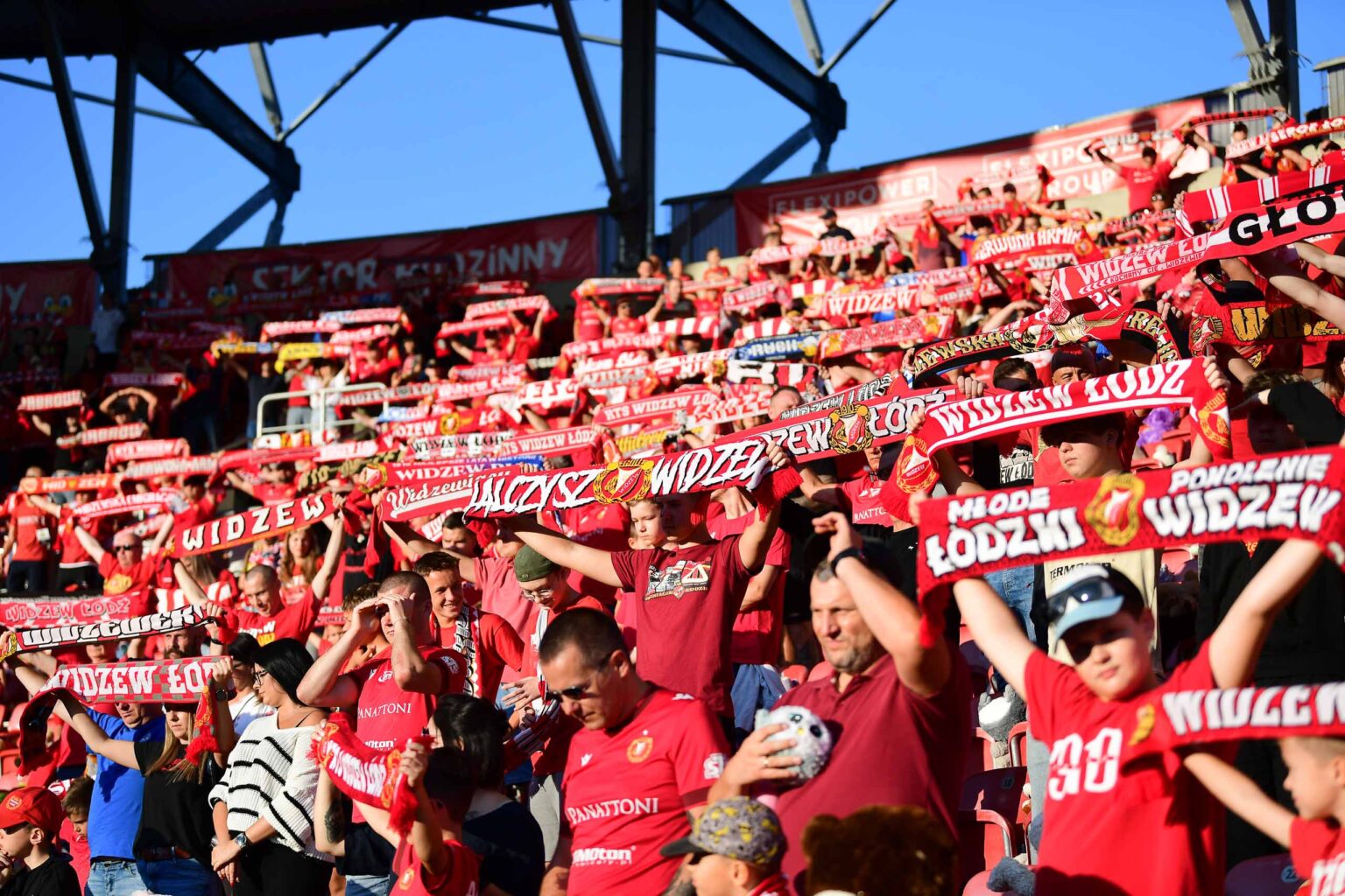 Widzew Lodz vs Piast Gliwice doping Fot Sebastian Szwajkowski 60