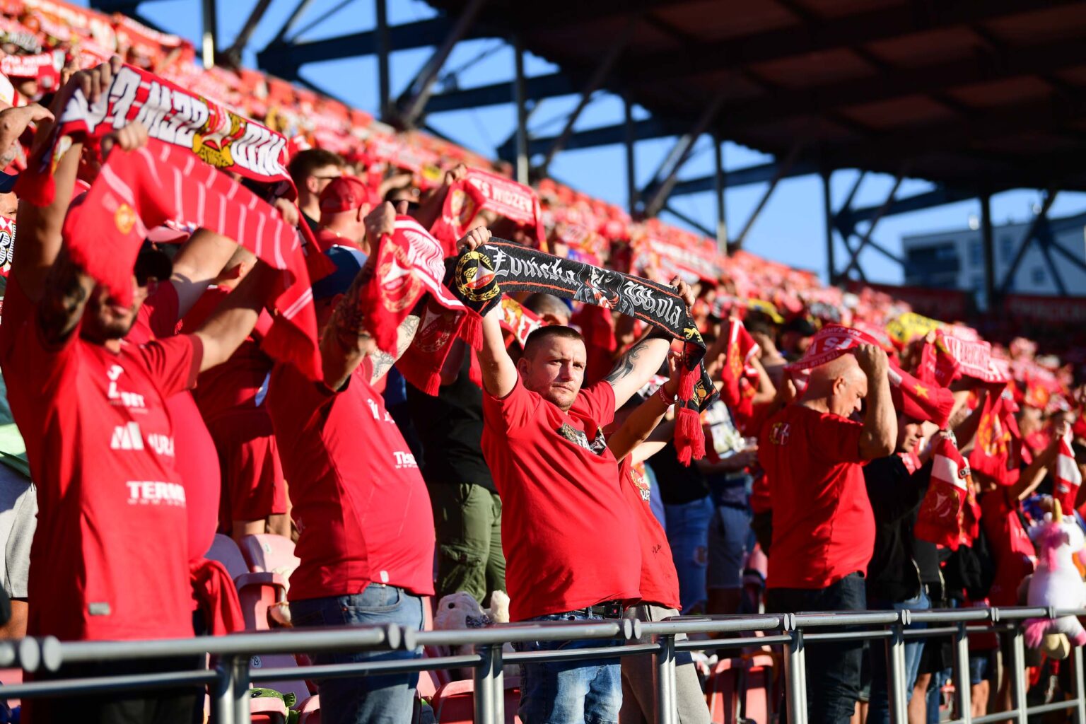 Widzew Lodz vs Piast Gliwice doping Fot Sebastian Szwajkowski 61