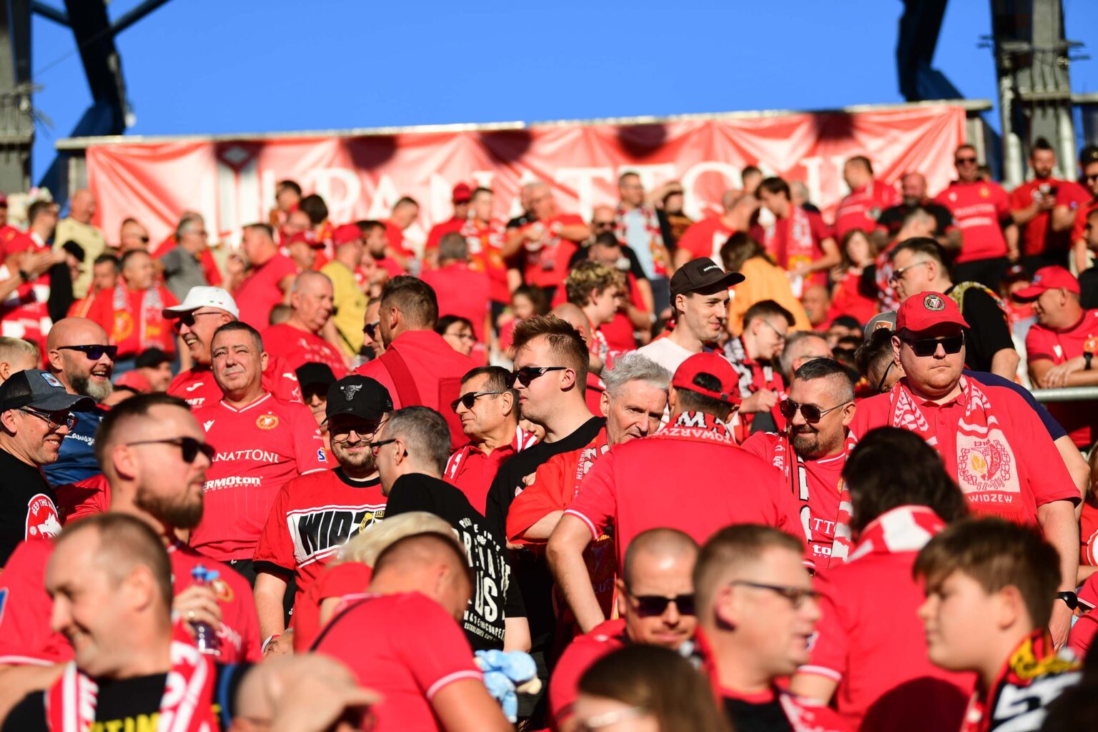 Widzew Lodz vs Piast Gliwice doping Fot Sebastian Szwajkowski 72