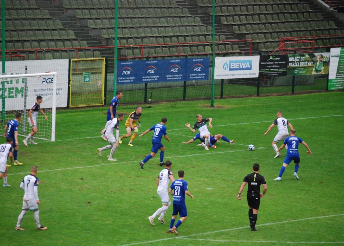 Podsumowanie 8. kolejki III ligi gr. 1. Unia Skierniewice lepsza od GKS-u Bełchatów, Warta Sieradz blisko podium