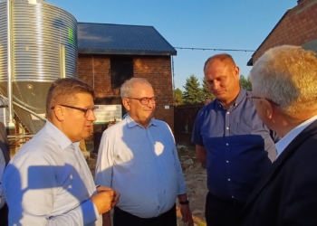 Rolnik ma zapłacić karę i ograniczyć smród z hodowli. Minister obiecał wsparcie, fot. Monika Gosławska