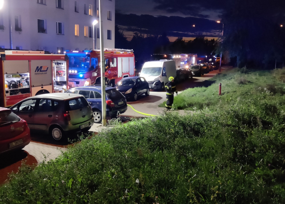 Pożar budynku przy Lodowej w Łodzi. Mieszkańcy ewakuowani