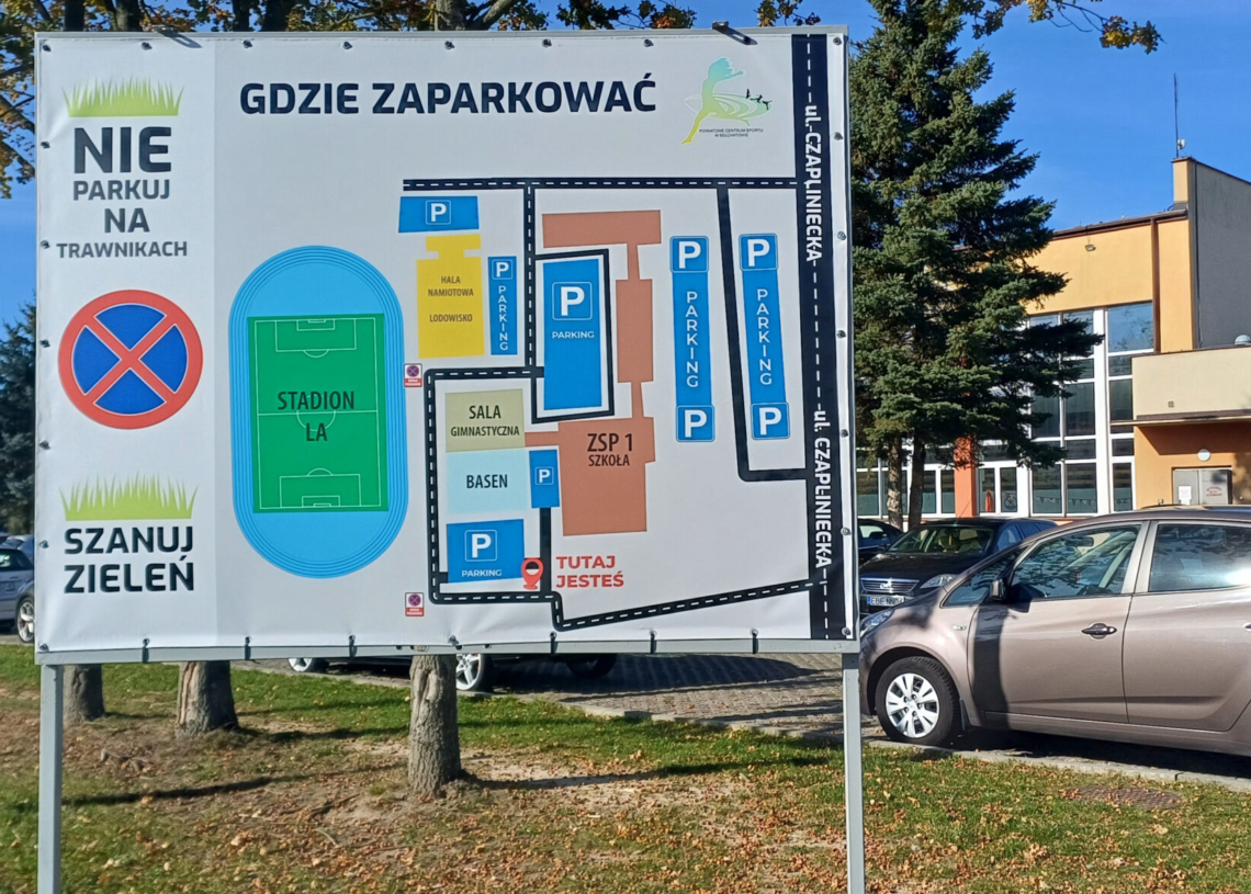 Apel Powiatowego Centrum Sportu w Bełchatowie o nieparkowanie na trawnikach
