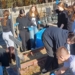 Uczniowie z Bełchatowa posprzątali zapomniane groby