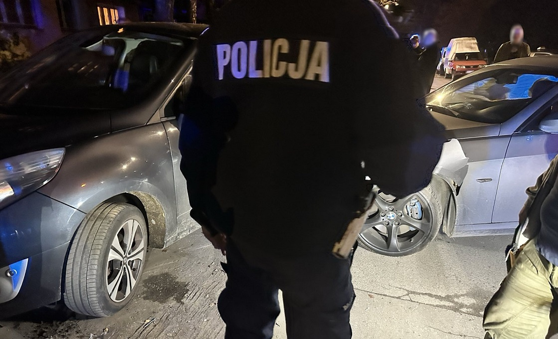 Pijana 36-latka uszkodziła siedem samochodów