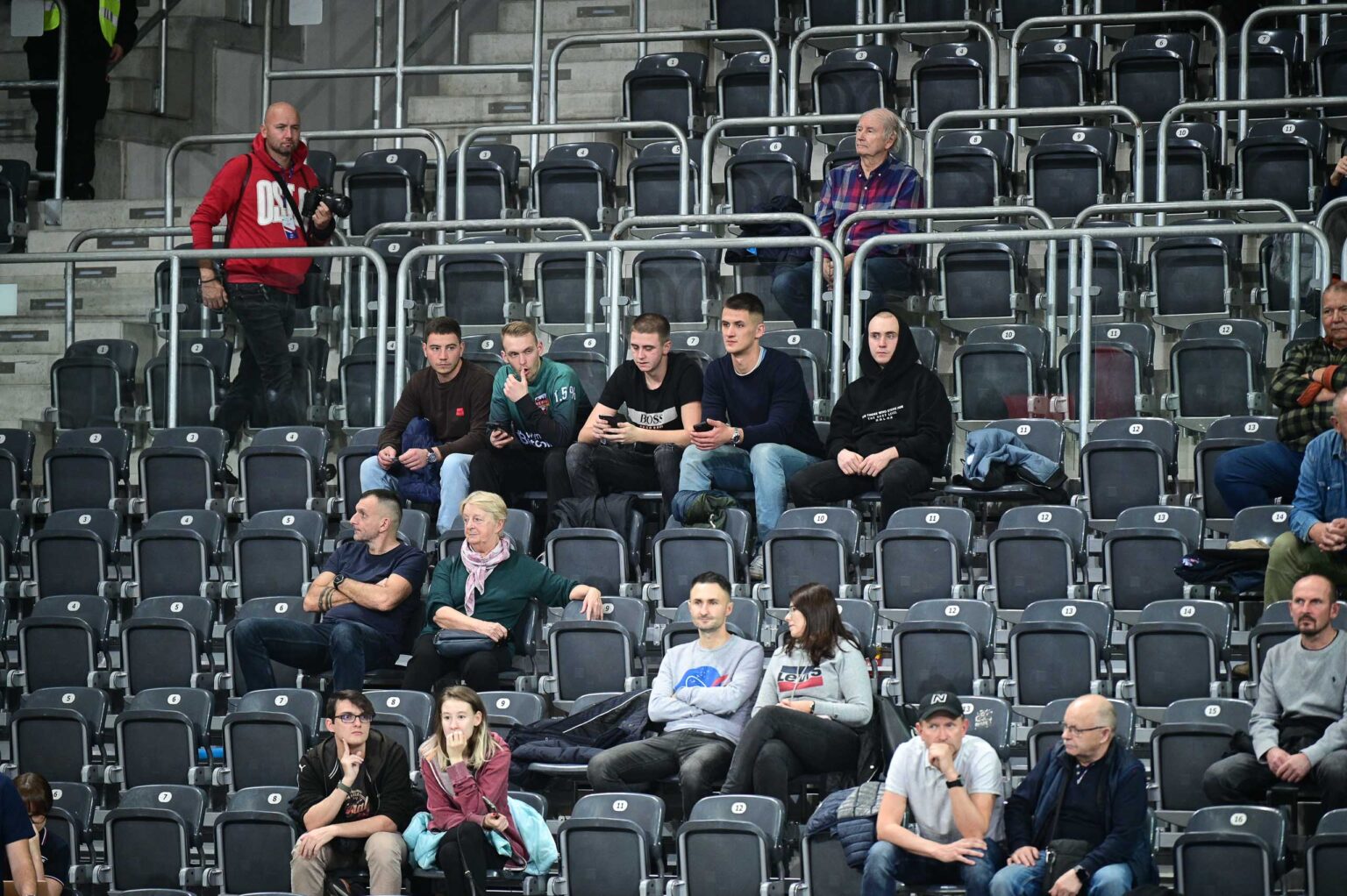 Grot Budowlani vs KS Developres Rzeszow kibice Fot Sebastian Szwajkowski 53