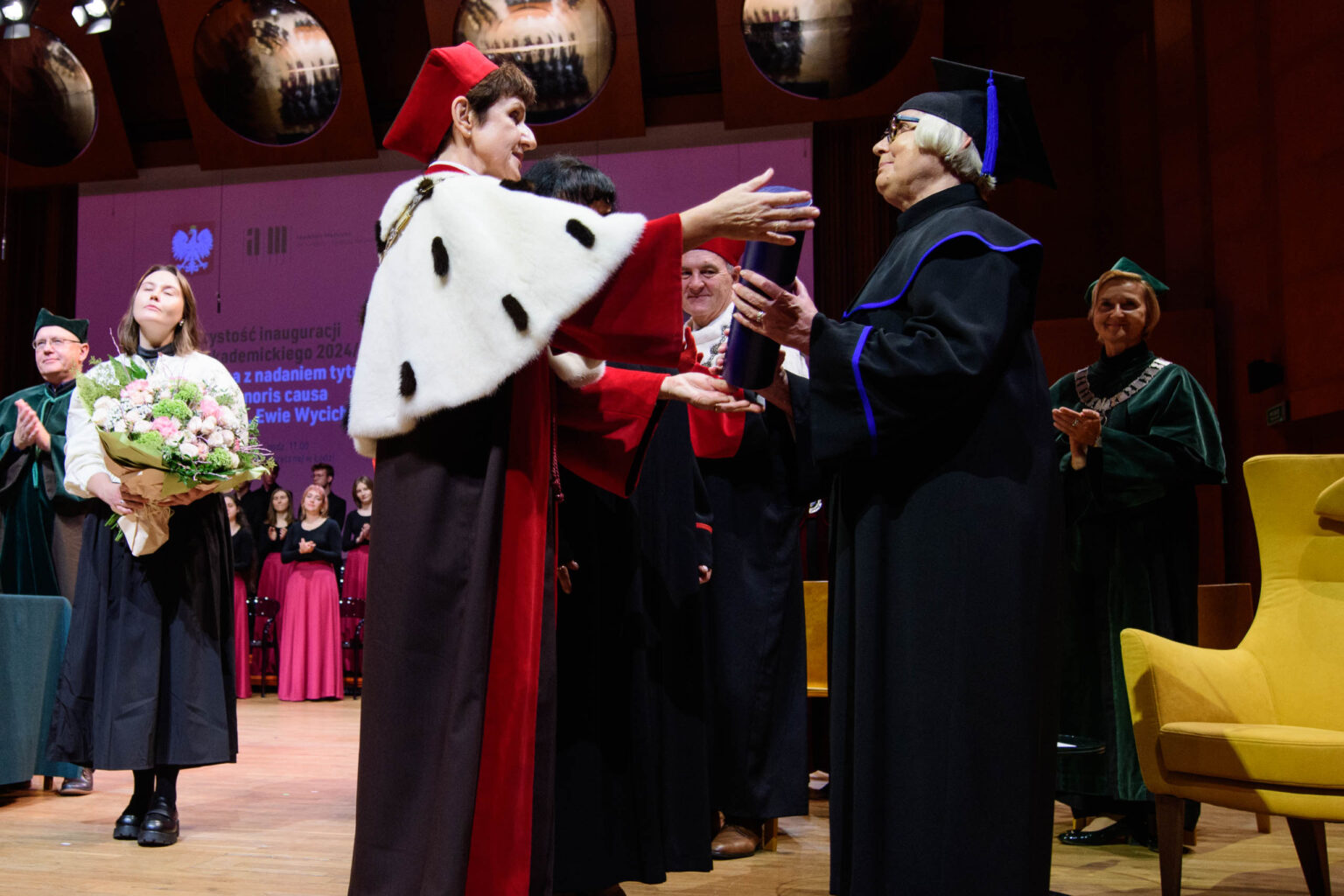Honoris Causa dla Ewy Wycichowskiej Fot Sebastian Szwajkowski 7