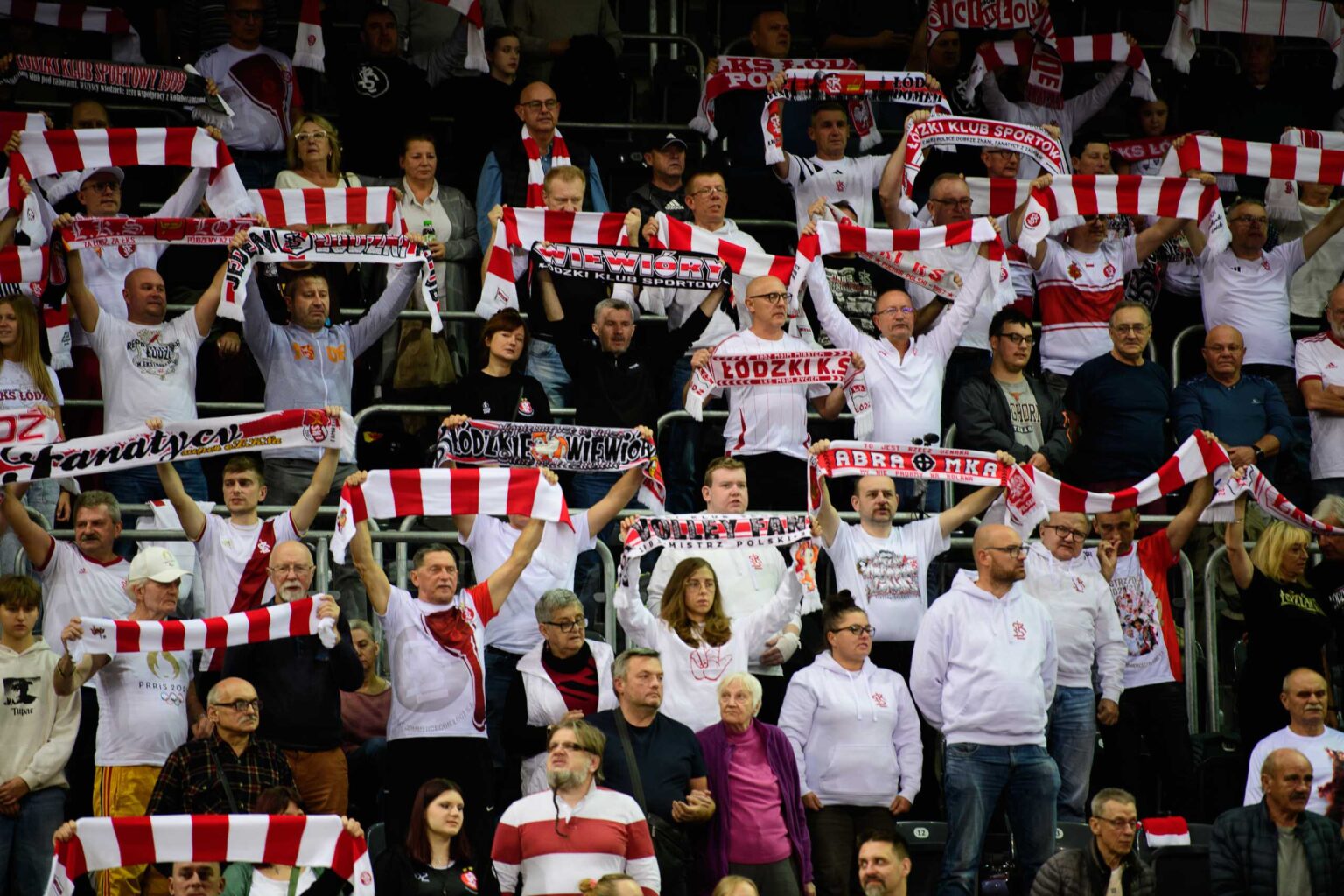 LKS Commercecon vs Volley Wroclaw kibice Fot Sebastian Szwajkowski 31