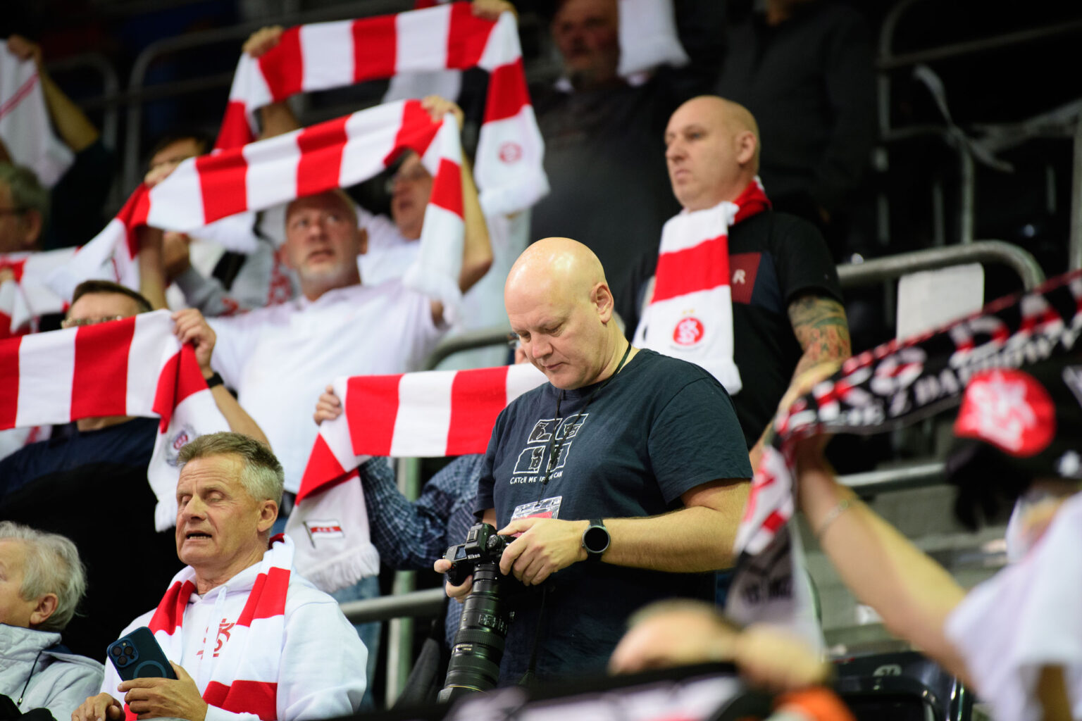 LKS Commercecon vs Volley Wroclaw kibice Fot Sebastian Szwajkowski 50