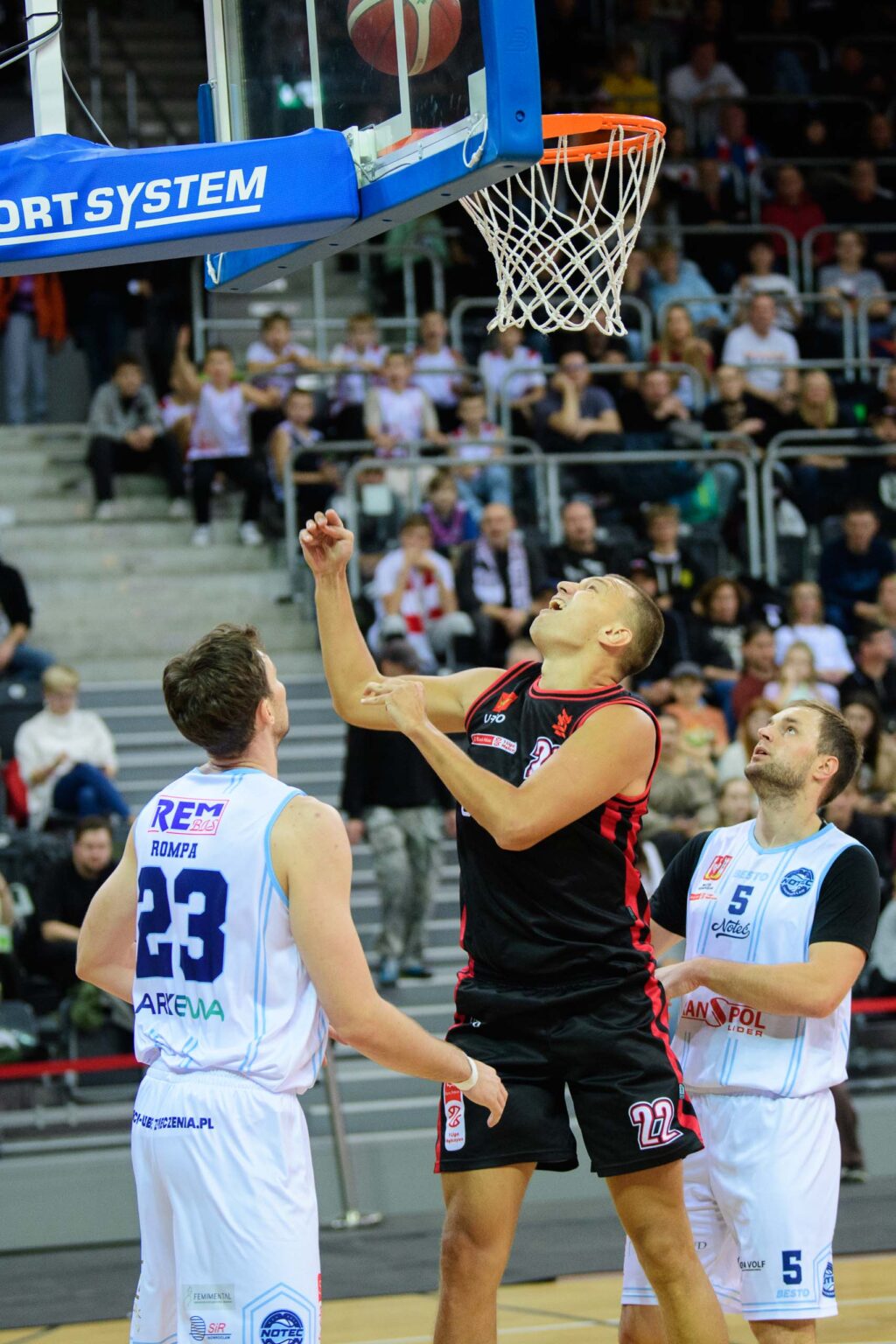 LKS Coolpack vs KSK Qemetica Notec Inowroclaw Fot Sebastian Szwajkowski 37